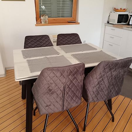 Lily Apartments Punta Skala 佩特坎内 外观 照片